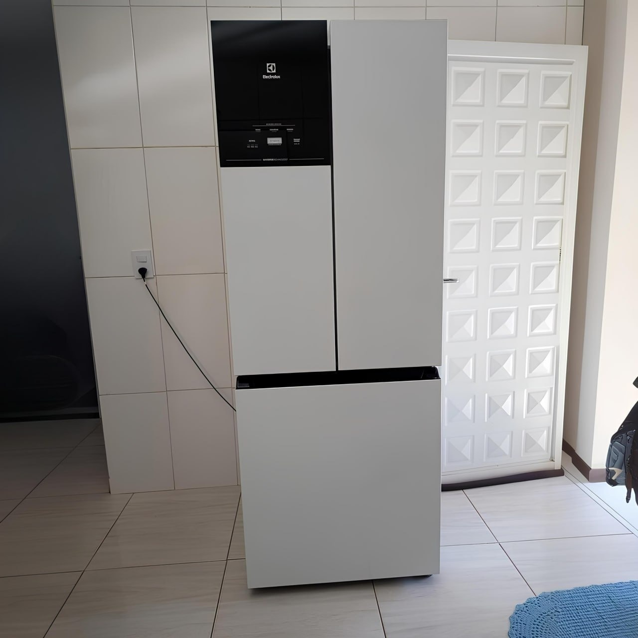 Geladeira Electrolux Frost Free Inverter 480L Efficient AutoSense 3 Portas Branca (IM7)