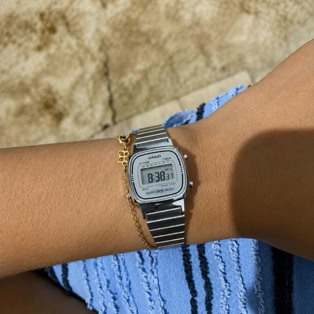 Relógio Casio Feminino Vintage Digital Mini Retrô Prata Prateado Cinza
