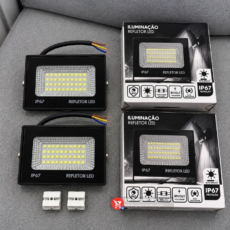 kit 2 Refletor Led 200w Holofote Bivolt Prova D'água Cor Branco Frio 6500k