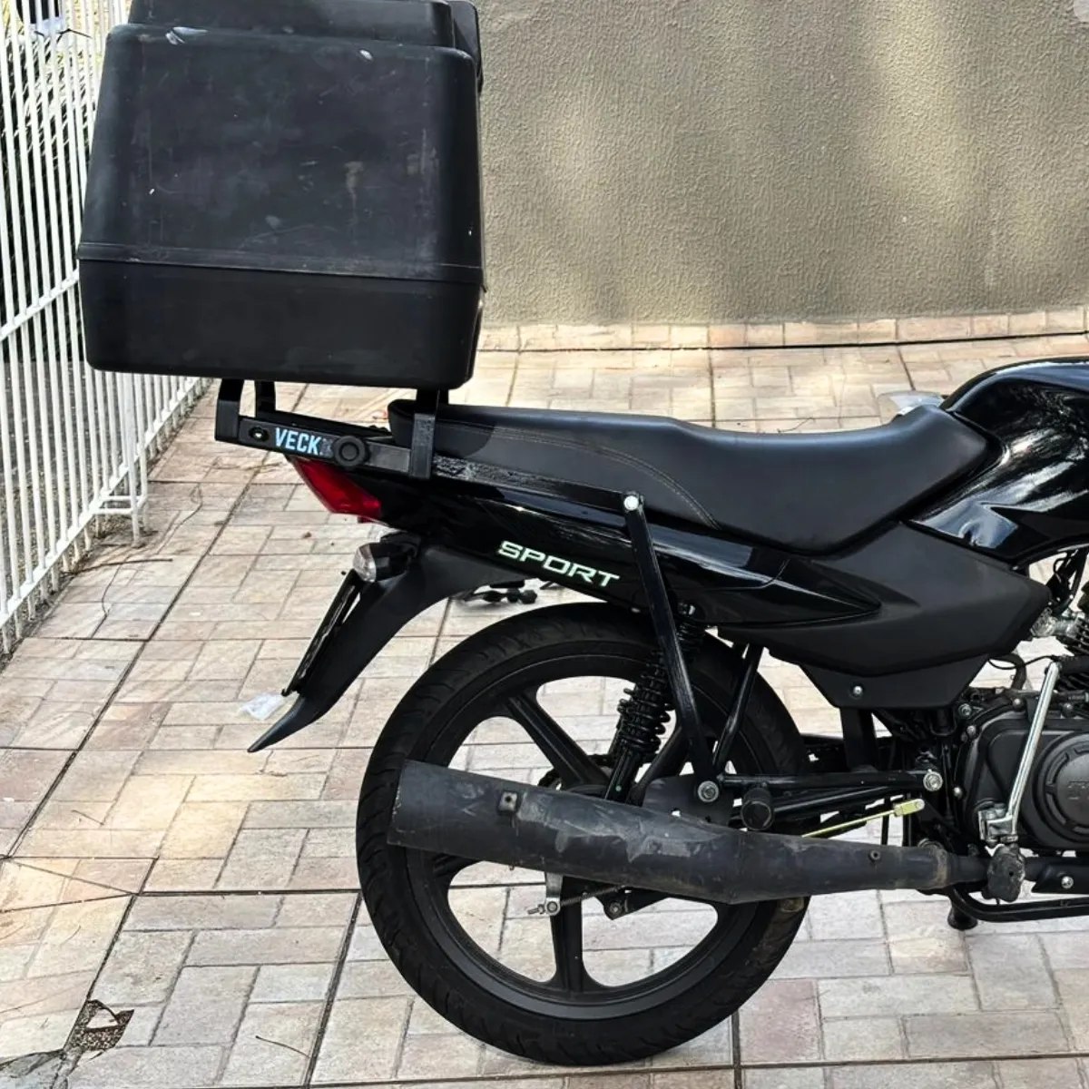 Suporte De Baú Deslizante 2 Em 1 Tvs Sport Mottu Passageiro Preto