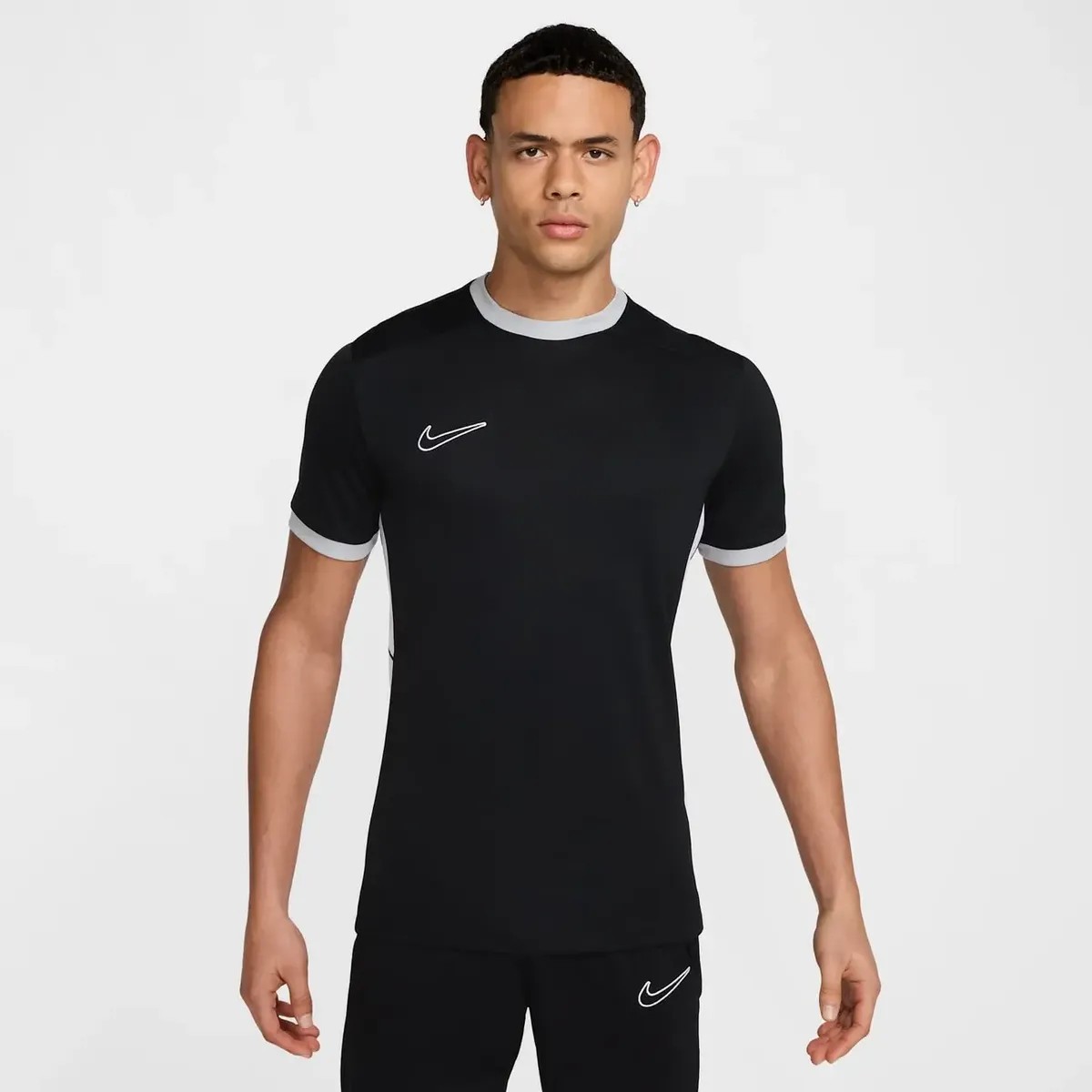 Camiseta Nike Dry-Fit Academy Masculina (3 Cores)
